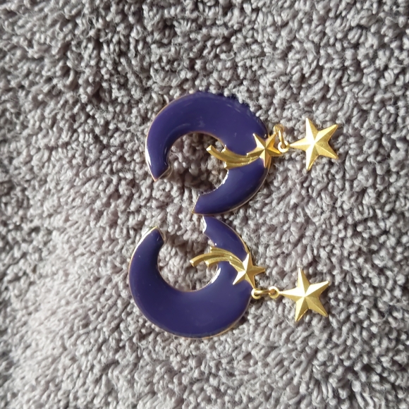 🔥3/$10 Lot of 14 sets of Vintage earrings - Picture 2 of 8